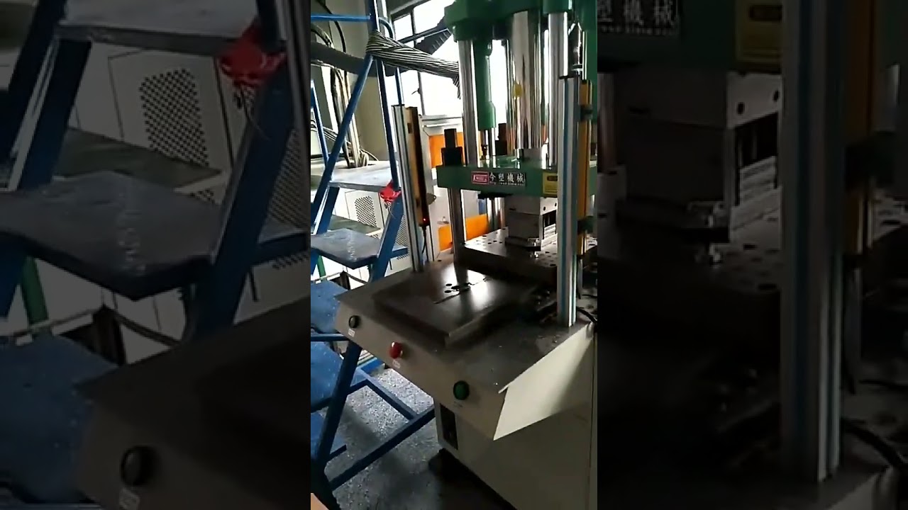85T Plastic Injection Molding Machine   SlipperSandalPenMobile Cover Molds