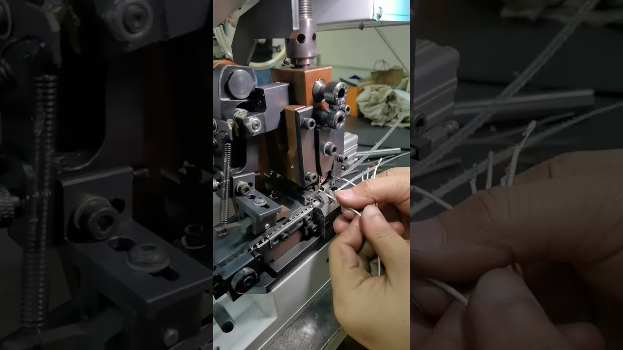 Double Material Belt Terminal Stripping and Crimping Machine